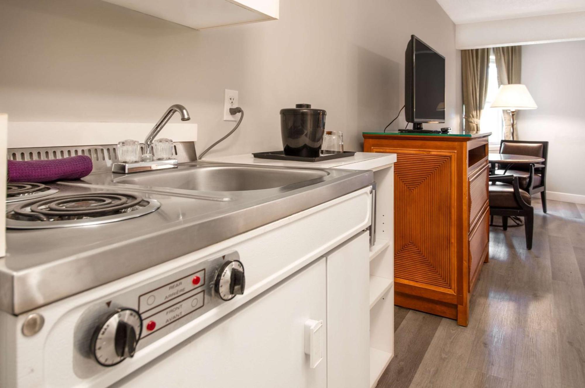 Coast Parksville Hotel 外观 照片