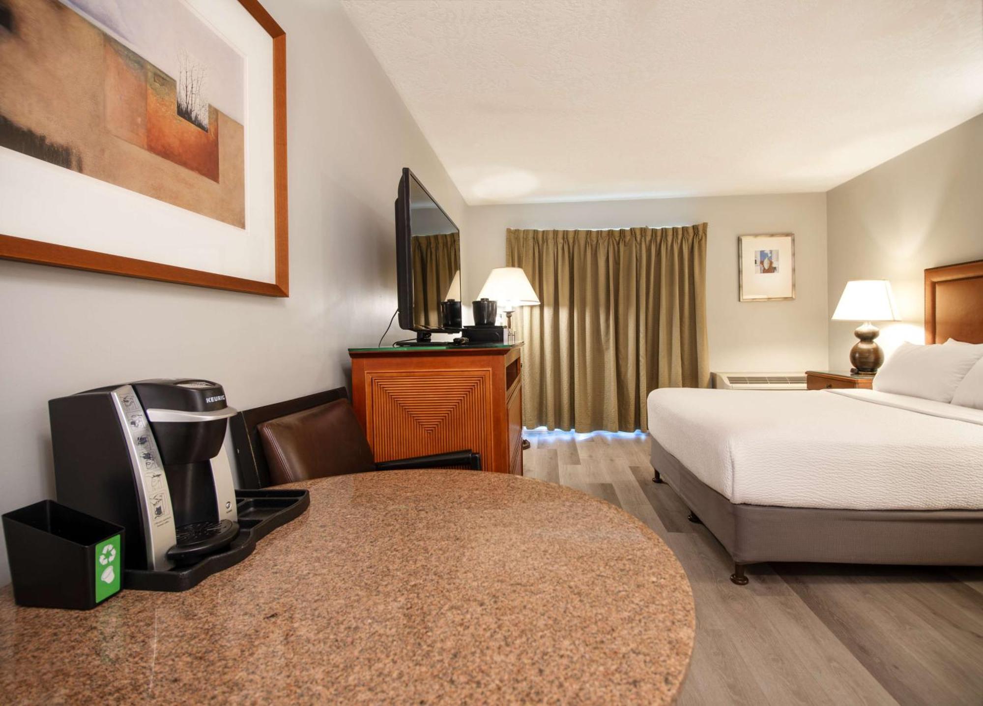 Coast Parksville Hotel 外观 照片