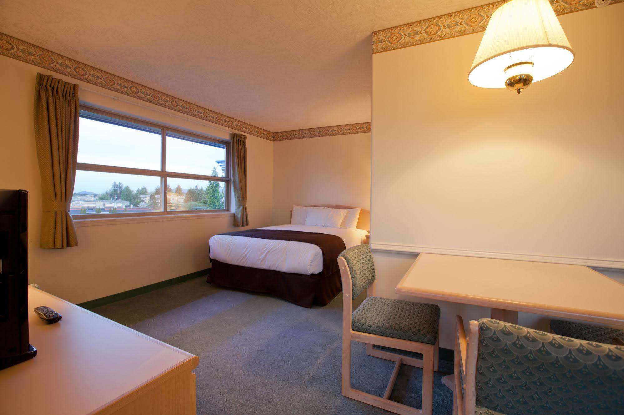 Coast Parksville Hotel 外观 照片