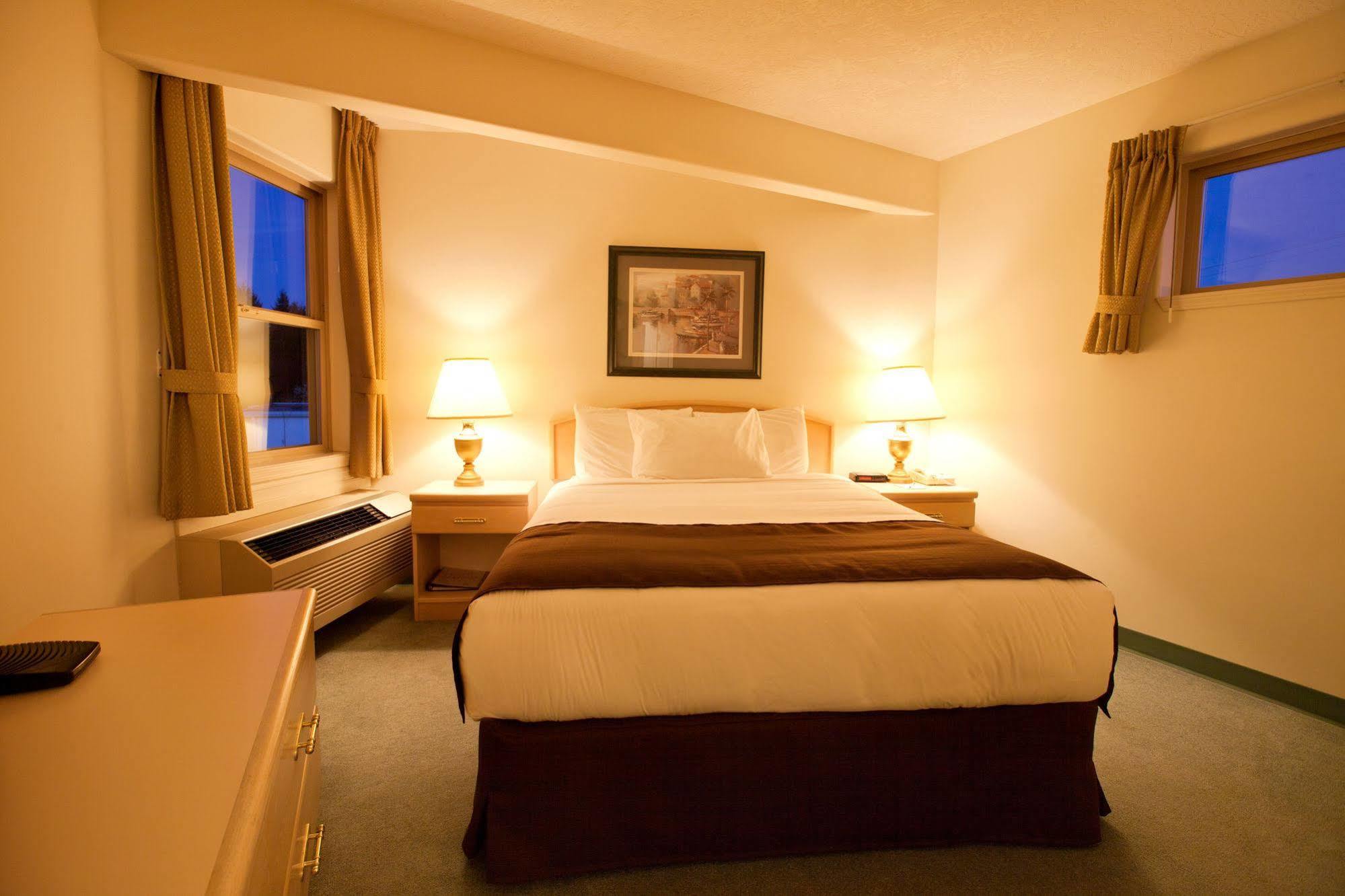 Coast Parksville Hotel 外观 照片